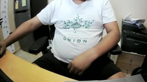 Snapshot of marriedandfrisky chatting on 12/24/24, 03:05 Married Horny Guy online show from 12/24/24, 03:05