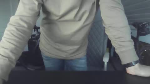 Snapshot of marriedcock1980 chatting on 12/20/24, 03:00 marriedcock1980 online show from 12/20/24, 03:00