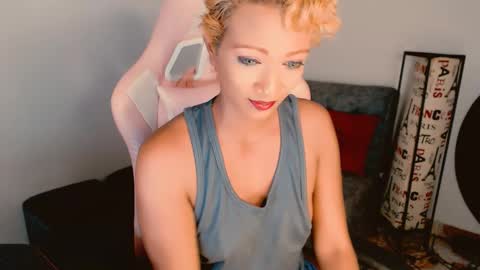 Snapshot of marryme00 chatting on 09/23/25, 07:06 May online show from 09/23/25, 07:06