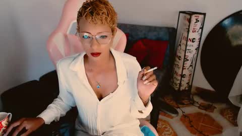 Snapshot of marryme00 chatting on 10/01/25, 02:56 May online show from 10/01/25, 02:56