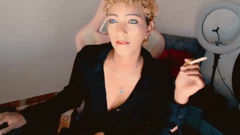 Snapshot of marryme00 chatting on 10/21/25, 02:18 May online show from 10/21/25, 02:18