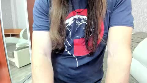 Snapshot of marryplz chatting on 09/16/25, 02:56 Alan online show from 09/16/25, 02:56