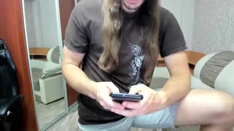 Snapshot of marryplz chatting on 09/20/25, 04:52 Alan online show from 09/20/25, 04:52