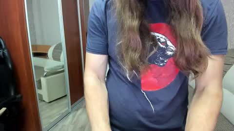 Snapshot of marryplz chatting on 09/25/25, 04:32 Alan online show from 09/25/25, 04:32