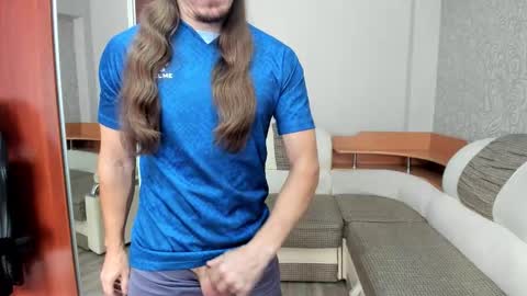 Snapshot of marryplz chatting on 09/27/25, 02:16 Alan online show from 09/27/25, 02:16