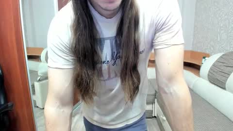 Snapshot of marryplz chatting on 10/20/25, 10:43 Alan online show from 10/20/25, 10:43