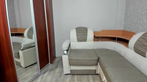 Snapshot of marryplz chatting on 10/31/25, 01:45 Alan online show from 10/31/25, 01:45