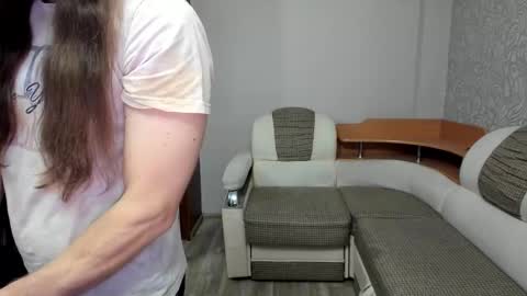 Snapshot of marryplz chatting on 11/06/25, 06:09 Alan online show from 11/06/25, 06:09