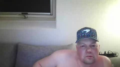 Snapshot of mars0481 chatting on 12/22/24, 11:09 mars0481 online show from 12/22/24, 11:09