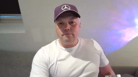 Snapshot of mars0481 chatting on 09/10/25, 07:30 mars0481 online show from 09/10/25, 07:30