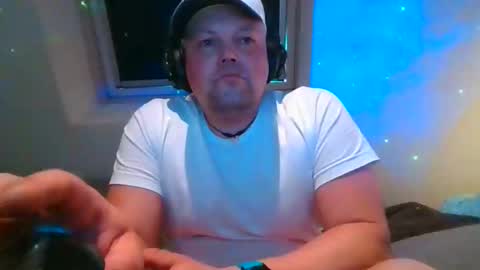 Snapshot of mars0481 chatting on 10/02/25, 10:44 mars0481 online show from 10/02/25, 10:44