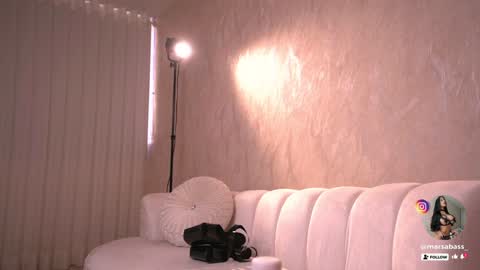 Snapshot of marsabass chatting on 01/14/25, 10:23     online show from 01/14/25, 10:23