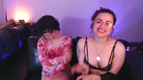 Snapshot of marsdoll chatting on 11/19/25, 04:29 Marsdoll online show from 11/19/25, 04:29