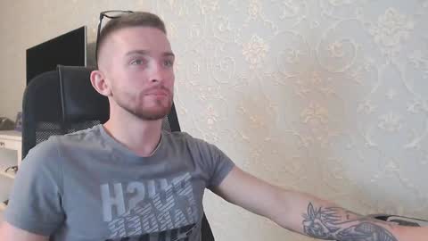 Snapshot of marselle_looker chatting on 12/24/24, 10:11 Marselle online show from 12/24/24, 10:11