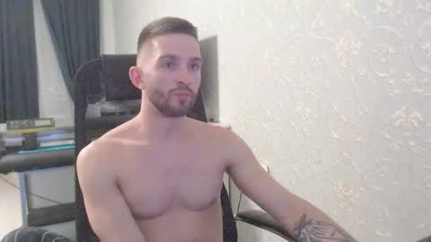 Snapshot of marselle_looker chatting on 02/06/25, 04:03 Marselle online show from 02/06/25, 04:03