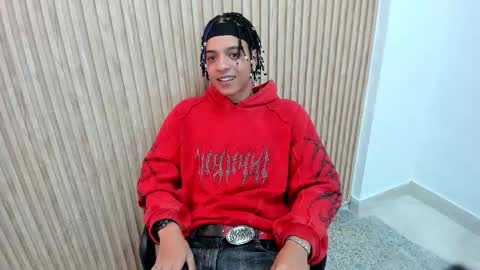 Snapshot of marshall_spencer chatting on 09/13/25, 01:44 MARSHALL online show from 09/13/25, 01:44