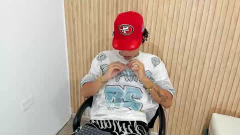 Snapshot of marshall_spencer chatting on 10/18/25, 01:23 MARSHALL online show from 10/18/25, 01:23