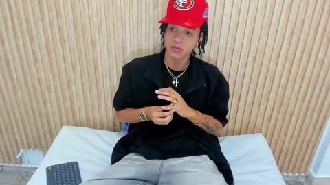 Snapshot of marshall_spencer chatting on 10/20/25, 01:11 MARSHALL online show from 10/20/25, 01:11