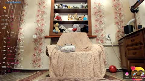 Snapshot of marshmallow_xxx chatting on 04/02/26, 11:24 Elsa Lovense Lush is active Open Pvt Welcome to the world of pleasure online show from 04/02/26, 11:24