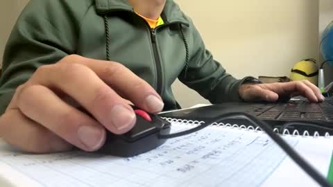 marsupilami_82_ online show from 11/27/25, 09:55