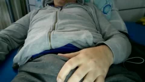 Snapshot of mart83_sllo chatting on 11/15/25, 12:02 Martin83 online show from 11/15/25, 12:02