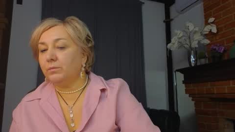 marta_wils online show from 10/11/25, 12:32