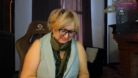 marta_wils online show from 10/25/25, 05:26