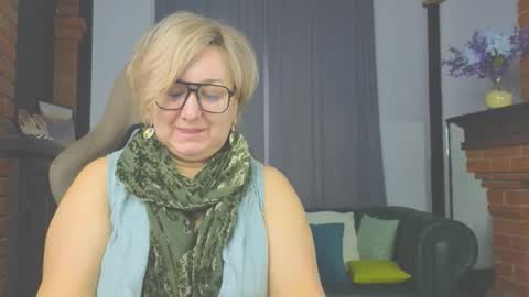 marta_wils online show from 11/11/25, 03:28