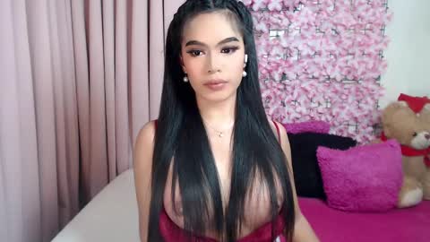 Snapshot of martha_fox chatting on 02/23/25, 04:07 DONT FORGET TO FOLLOW ME AND GIVE ME A THUMBS UP GUYS- martha online show from 02/23/25, 04:07