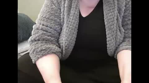 Snapshot of marthabriest chatting on 02/04/25, 08:13 Martha online show from 02/04/25, 08:13