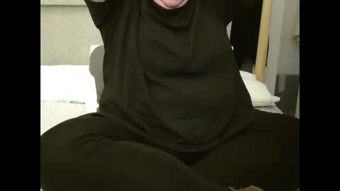 Snapshot of marthabriest chatting on 02/11/25, 07:12 Martha online show from 02/11/25, 07:12