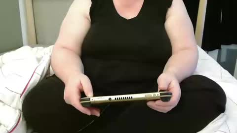 Snapshot of marthabriest chatting on 02/14/25, 12:14 Martha online show from 02/14/25, 12:14