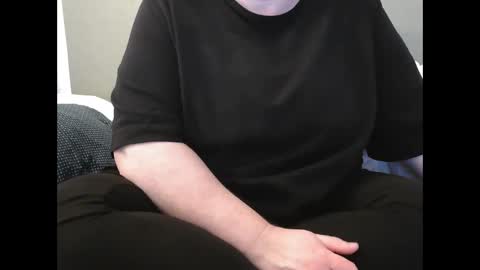 Snapshot of marthabriest chatting on 02/19/25, 02:34 Martha online show from 02/19/25, 02:34