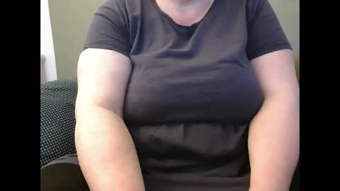 Snapshot of marthabriest chatting on 03/09/25, 02:32 Martha online show from 03/09/25, 02:32