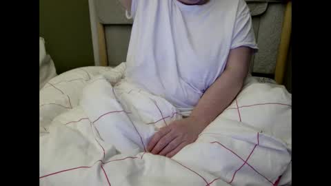 Snapshot of marthabriest chatting on 10/21/25, 03:29 Martha online show from 10/21/25, 03:29