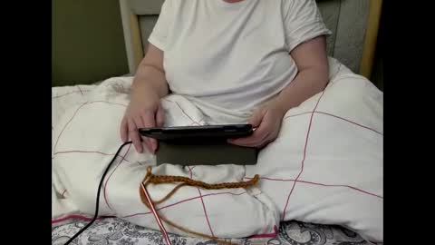 Snapshot of marthabriest chatting on 10/22/25, 02:23 Martha online show from 10/22/25, 02:23