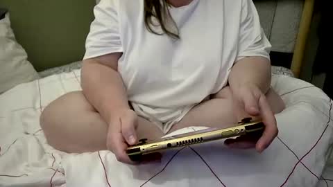 Snapshot of marthabriest chatting on 10/31/25, 06:03 Martha online show from 10/31/25, 06:03