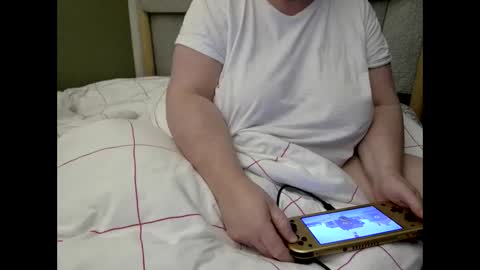 Snapshot of marthabriest chatting on 11/07/25, 03:39 Martha online show from 11/07/25, 03:39