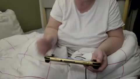 Snapshot of marthabriest chatting on 11/14/25, 04:11 Martha online show from 11/14/25, 04:11