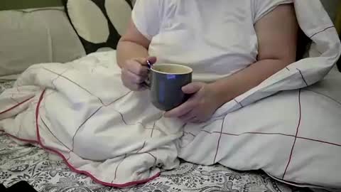 Snapshot of marthabriest chatting on 11/19/25, 02:22 Martha online show from 11/19/25, 02:22