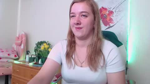 Snapshot of marthasimons chatting on 07/12/26, 04:58 Martha online show from 07/12/26, 04:58