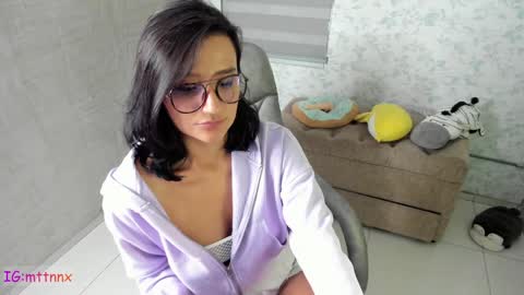 Snapshot of martiiinaa_ chatting on 02/03/25, 05:56 Martina online show from 02/03/25, 05:56