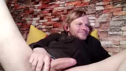 Snapshot of martin_777106841 chatting on 10/25/25, 10:26 VG online show from 10/25/25, 10:26