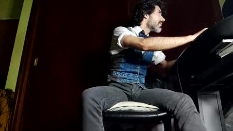 Snapshot of martin_cba chatting on 11/04/25, 03:27 Martincba online show from 11/04/25, 03:27