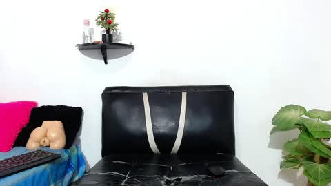 Snapshot of martin_fiit chatting on 05/19/26, 10:27 Martin instagrammartinfiit online show from 05/19/26, 10:27
