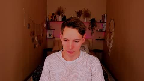 Snapshot of martin_perry chatting on 03/08/26, 11:03 Martin online show from 03/08/26, 11:03