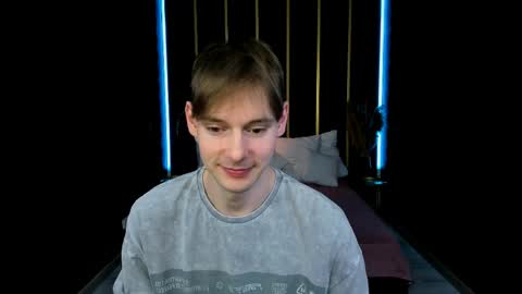 Snapshot of martin_perry chatting on 04/18/26, 09:15 Martin online show from 04/18/26, 09:15