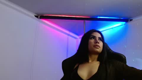 Snapshot of martina3120 chatting on 06/11/26, 12:32 100 explicit here. follow online show from 06/11/26, 12:32
