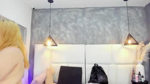 Snapshot of martina_armos chatting on 04/10/26, 12:10 Martina online show from 04/10/26, 12:10