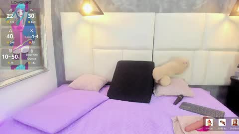 Snapshot of martina_armos chatting on 04/12/26, 12:43 Martina online show from 04/12/26, 12:43